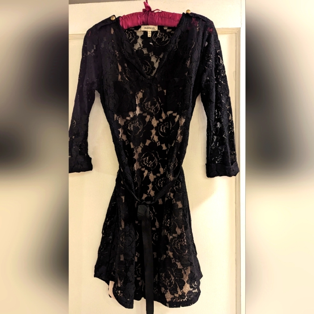 Lace dress